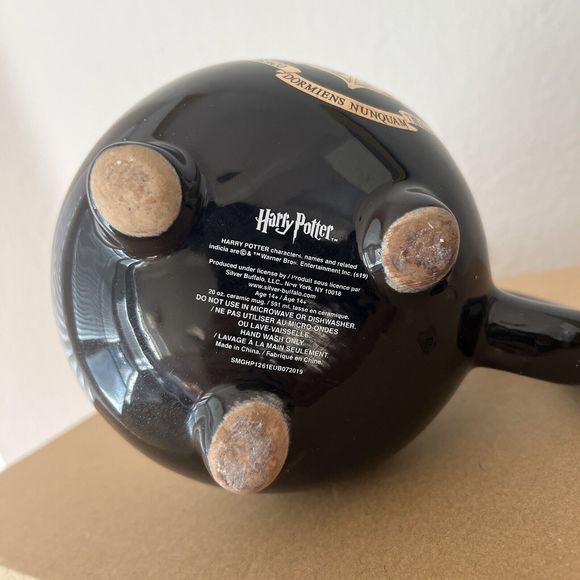 Harry Potter Halloween Cauldron Mug Hogwarts‎ Crest Ceramic Official Black Cup - Picture 4 of 6